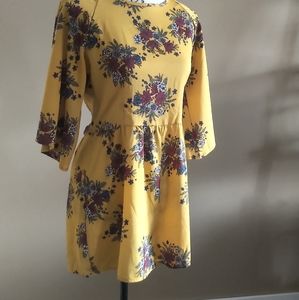 Romper. Size M-L. No tag